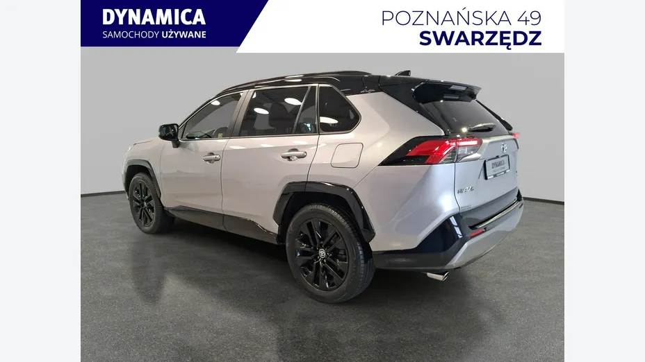 TOYOTA RAV4 -