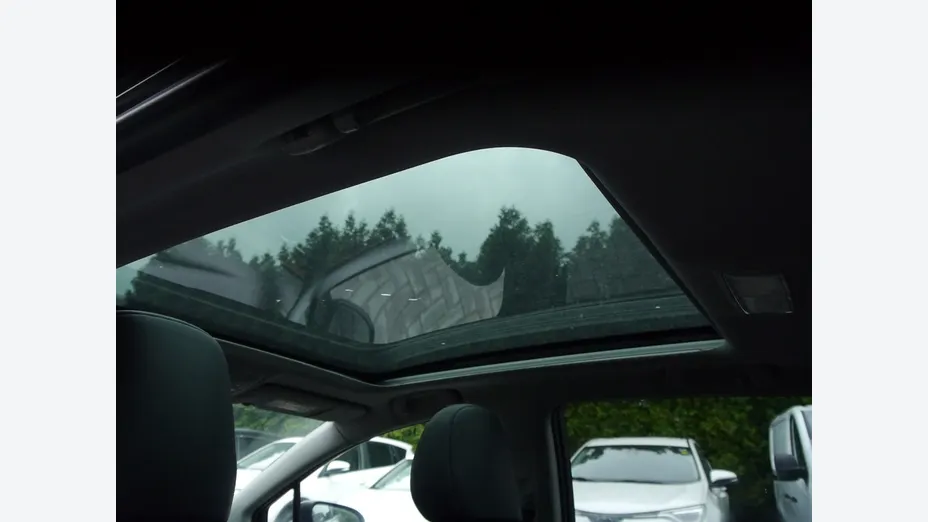 TOYOTA Avensis -