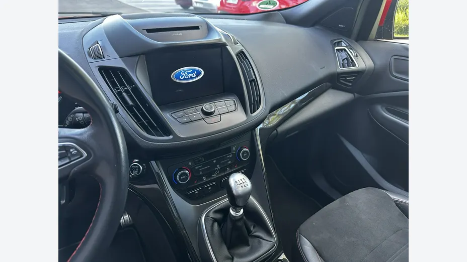 FORD Kuga -
