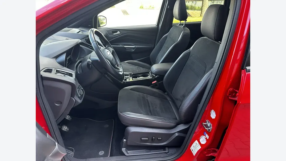FORD Kuga -