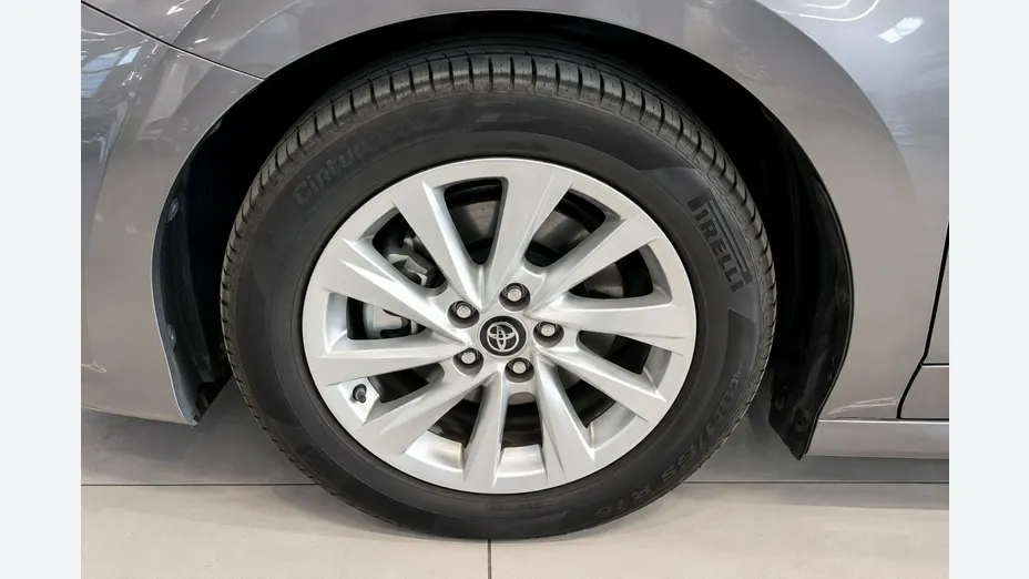 TOYOTA Camry -