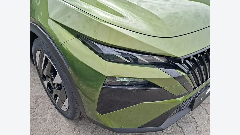 PEUGEOT 408 -