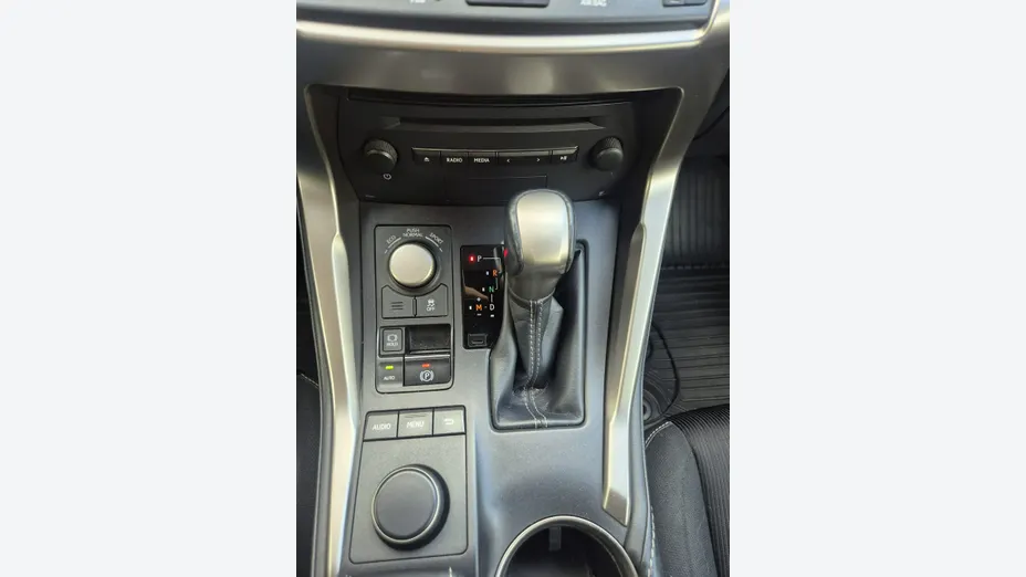LEXUS NX -