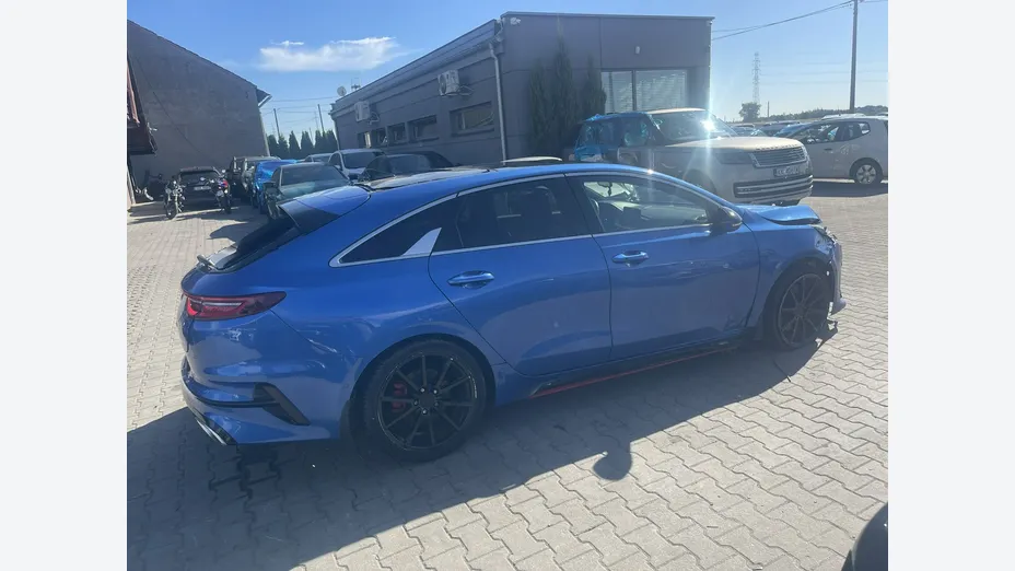 KIA ProCeed -