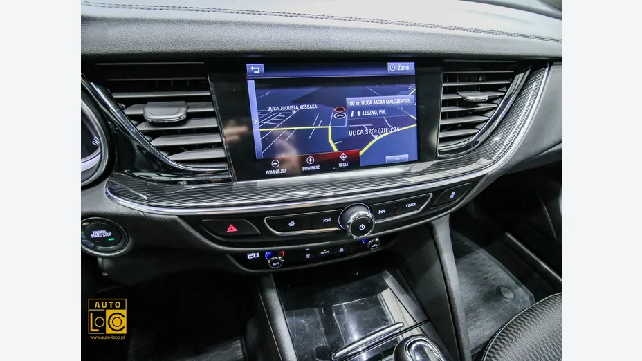 OPEL Insignia -