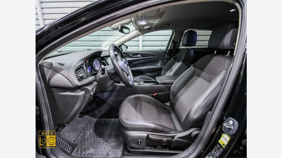 OPEL Insignia -
