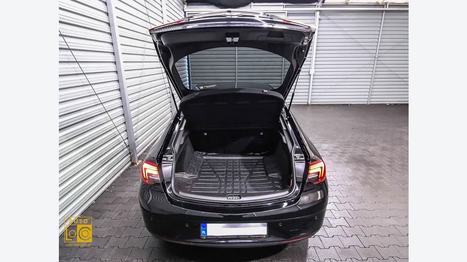 OPEL Insignia -