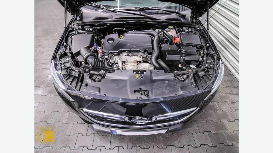 OPEL Insignia -