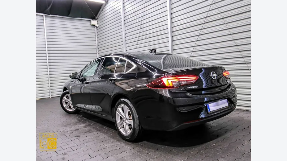 OPEL Insignia -