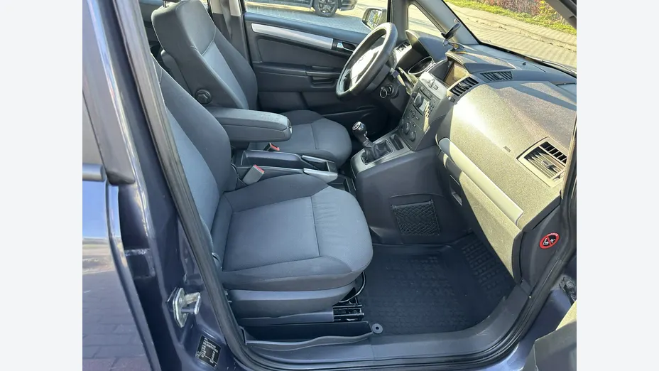 OPEL Zafira -