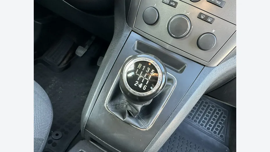 OPEL Zafira -
