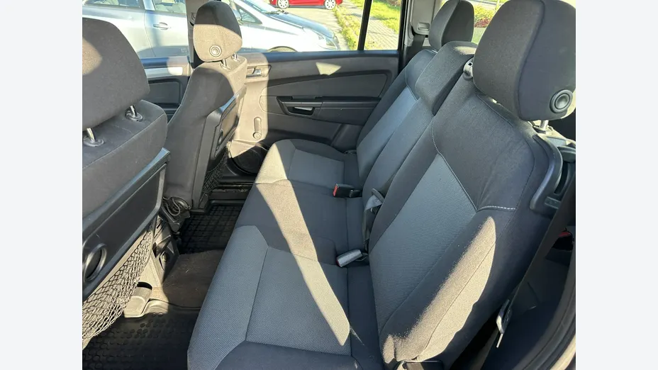 OPEL Zafira -