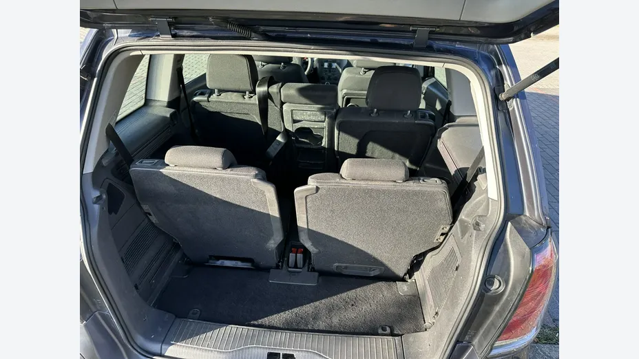 OPEL Zafira -