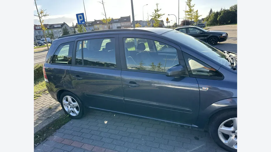 OPEL Zafira -