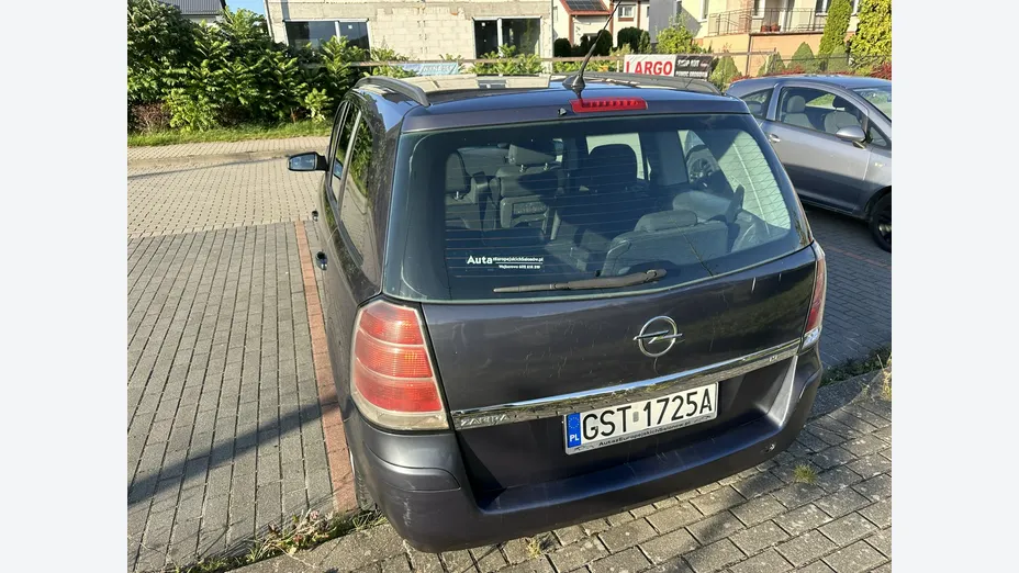 OPEL Zafira -