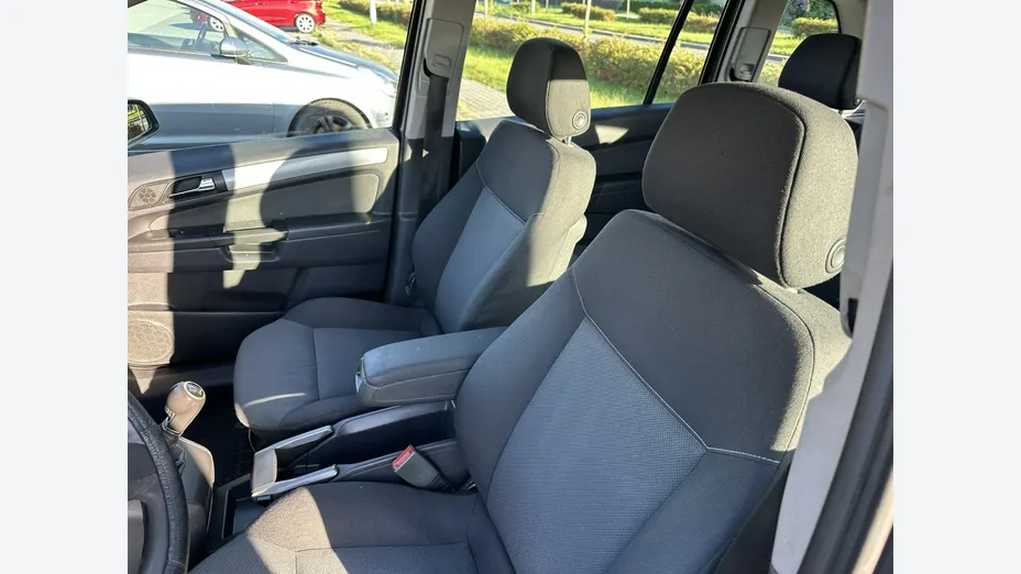OPEL Zafira -