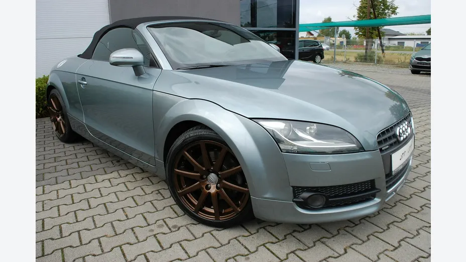 AUDI TT Roadster -