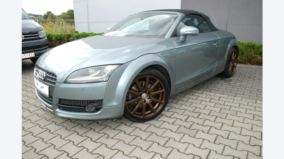 AUDI TT Roadster -