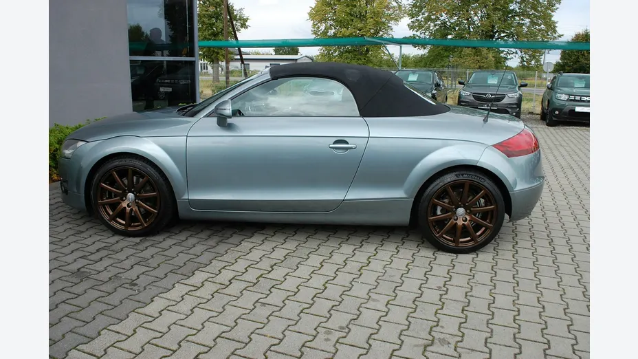 AUDI TT Roadster -