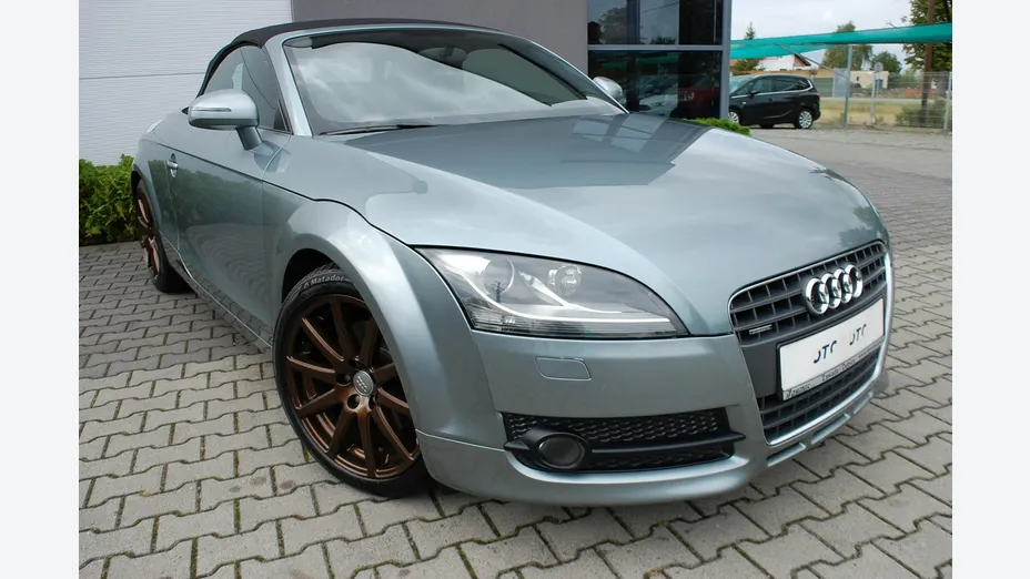 AUDI TT Roadster -