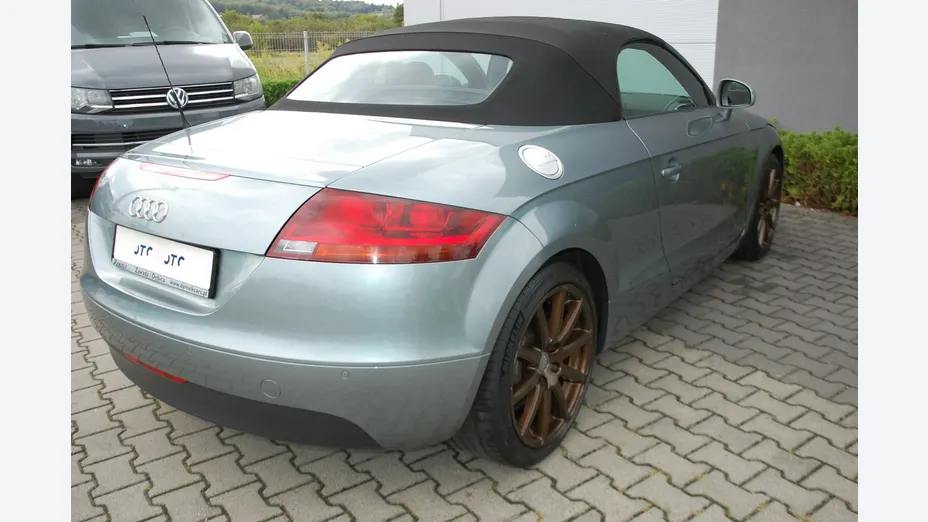 AUDI TT Roadster -