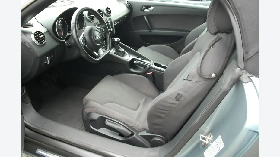 AUDI TT Roadster -