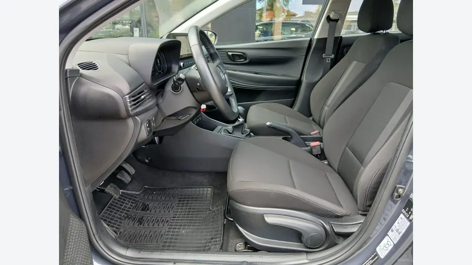 HYUNDAI i20 -