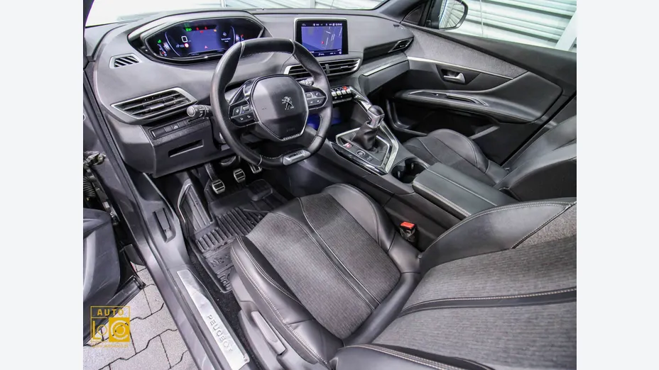 PEUGEOT 3008 -