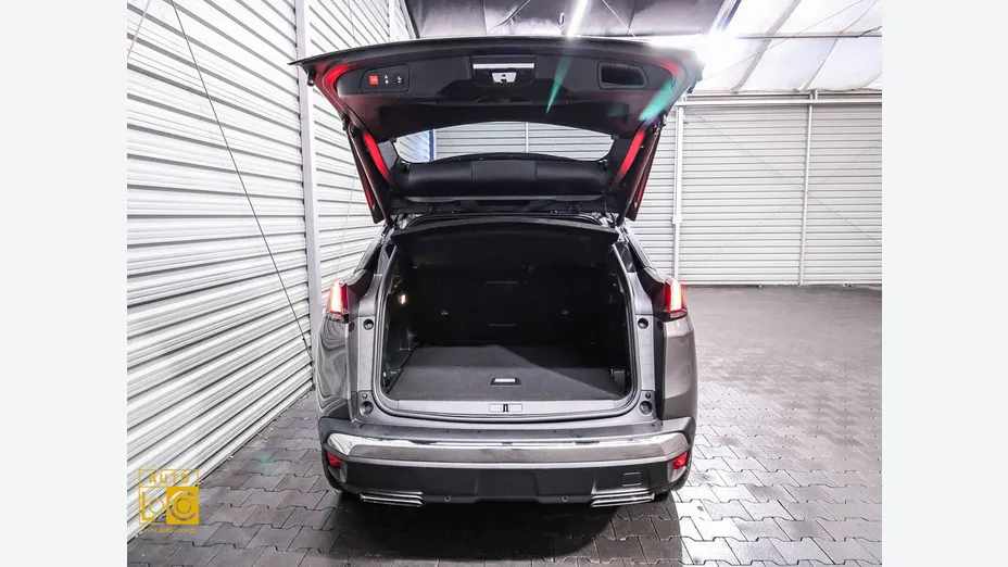 PEUGEOT 3008 -