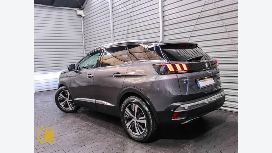 PEUGEOT 3008 -