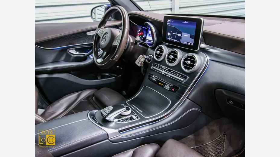 MERCEDES-BENZ GLC -