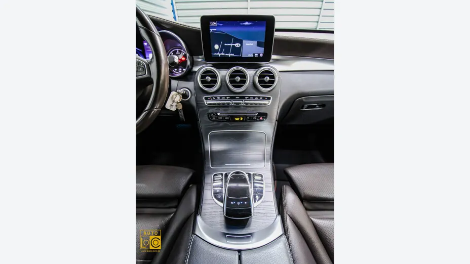 MERCEDES-BENZ GLC -