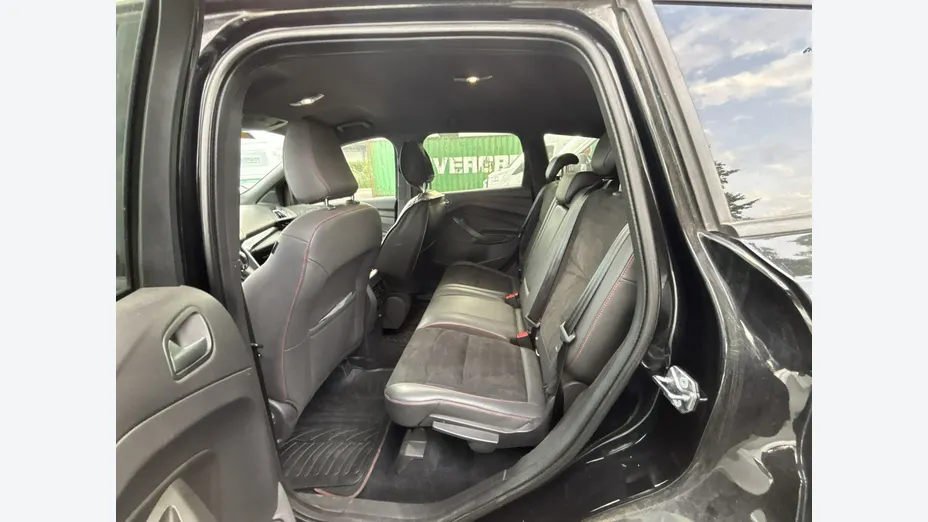 FORD Kuga -