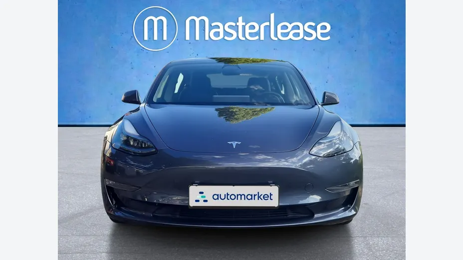 TESLA Model 3 -