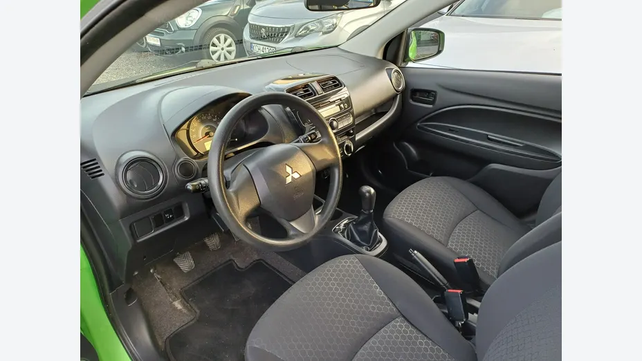 MITSUBISHI Space Star -