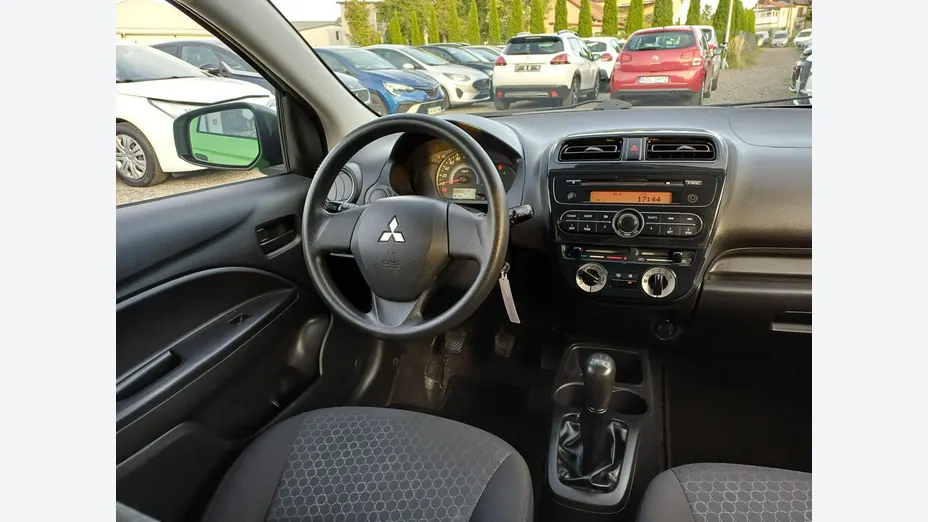 MITSUBISHI Space Star -