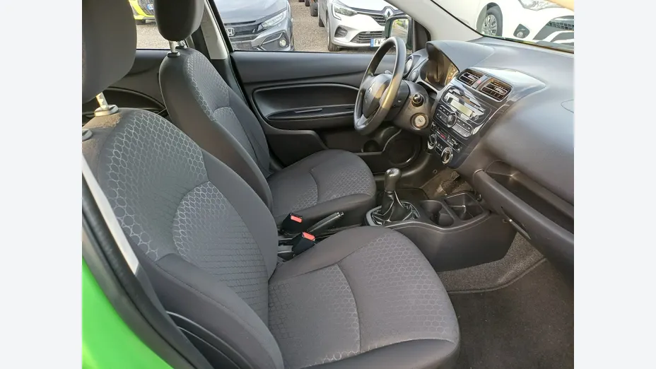 MITSUBISHI Space Star -