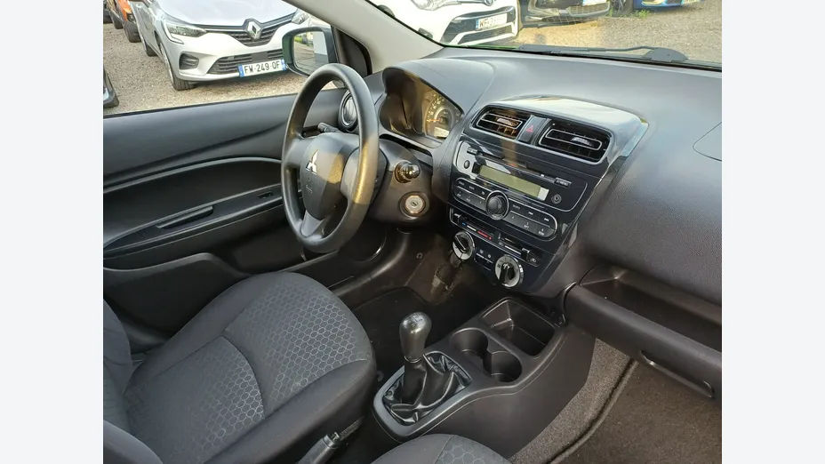 MITSUBISHI Space Star -