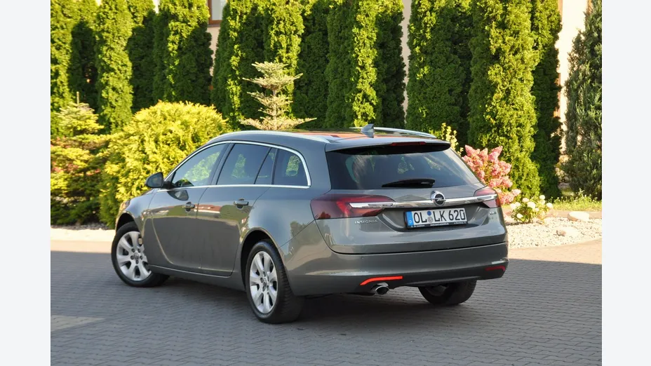 OPEL Insignia -