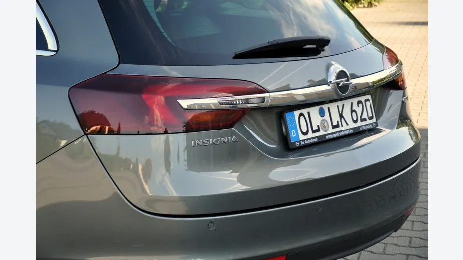 OPEL Insignia -