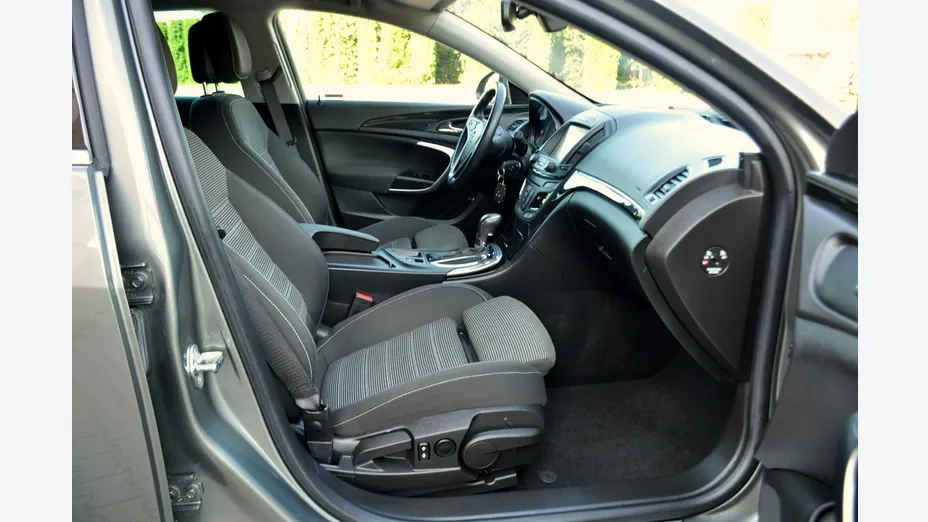 OPEL Insignia -