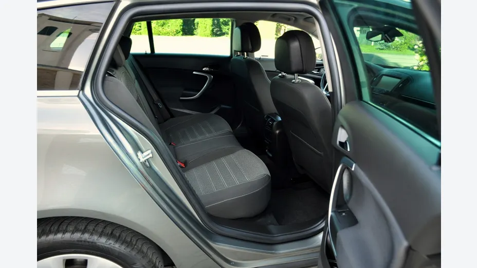 OPEL Insignia -