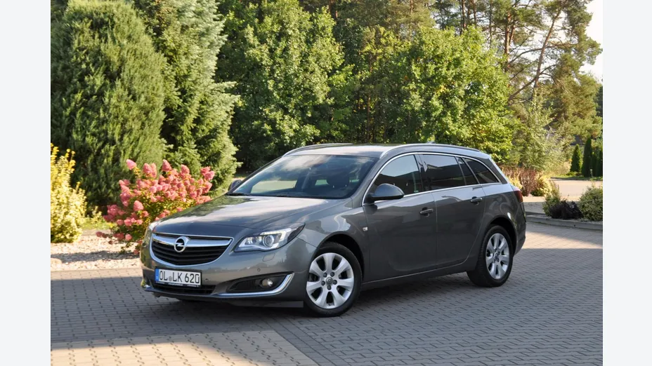 OPEL Insignia -