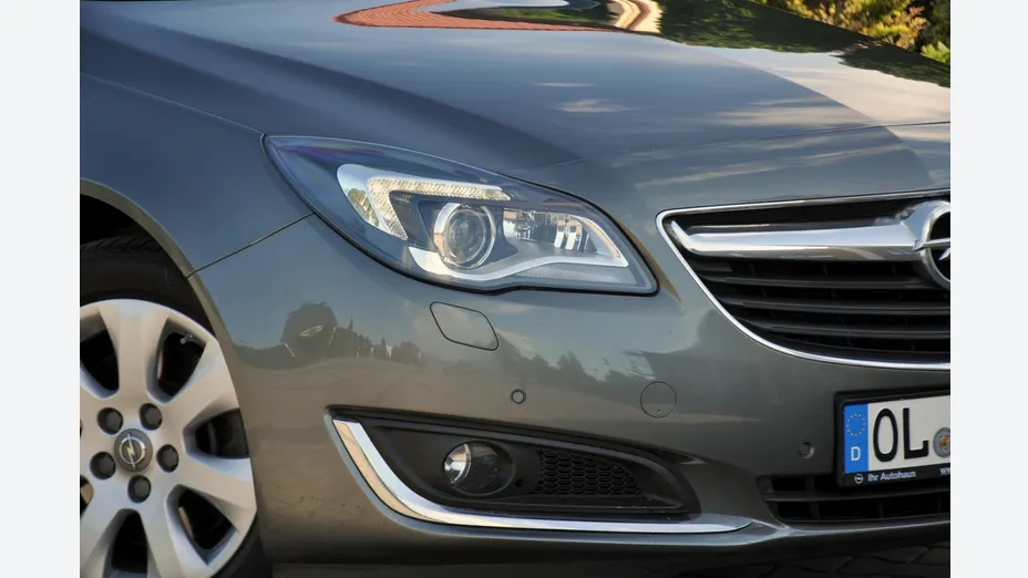 OPEL Insignia -