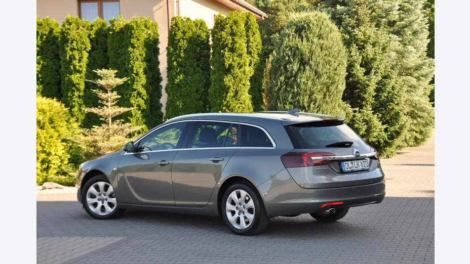 OPEL Insignia -