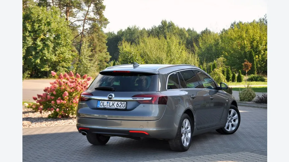 OPEL Insignia -