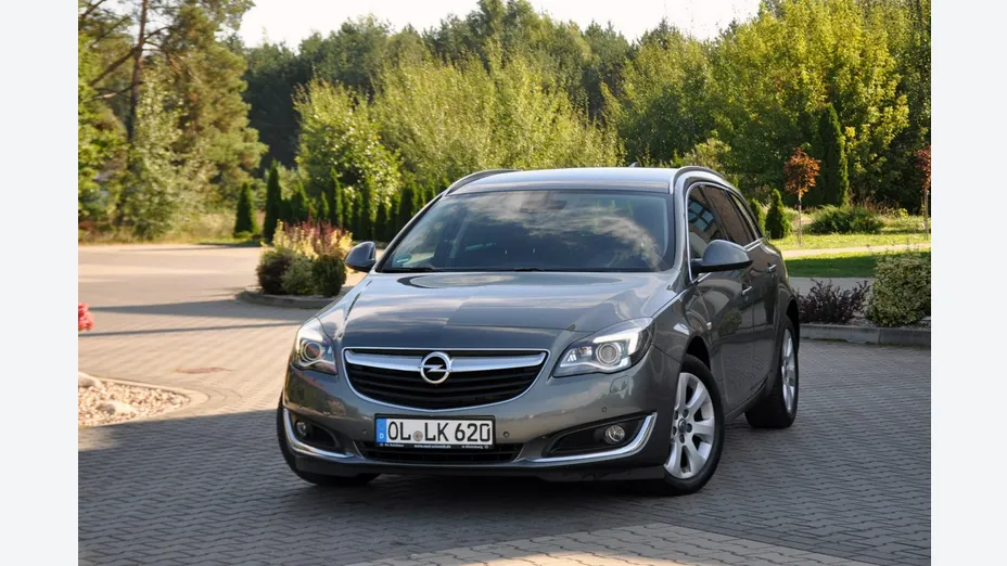 OPEL Insignia -
