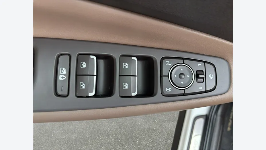 HYUNDAI Santa Fe -