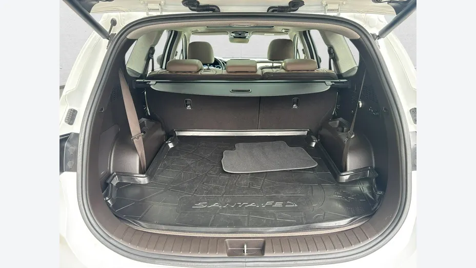 HYUNDAI Santa Fe -