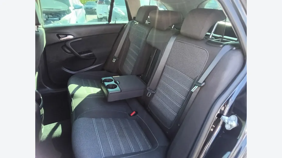 OPEL Insignia -